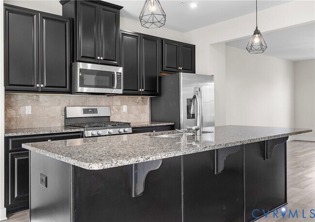 Building Photo - 341 Crofton Village Terrace
