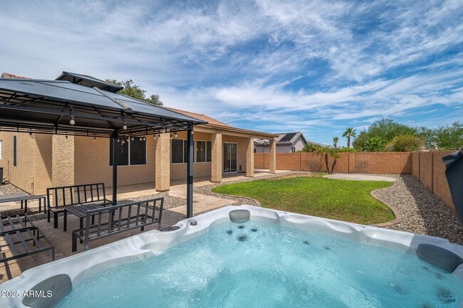 Building Photo - 13679 W Tara Ln