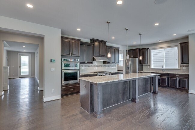 Building Photo - Beautiful 4 bedroom home in Canterbury Par...