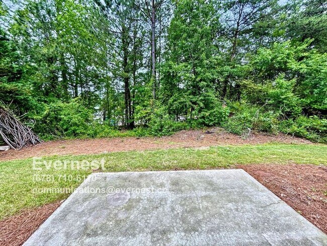 Building Photo - Comfortable 3-Bedroom Home with Prime Loca...