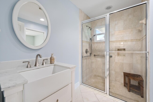 Building Photo - 1260 SW 25th Ln