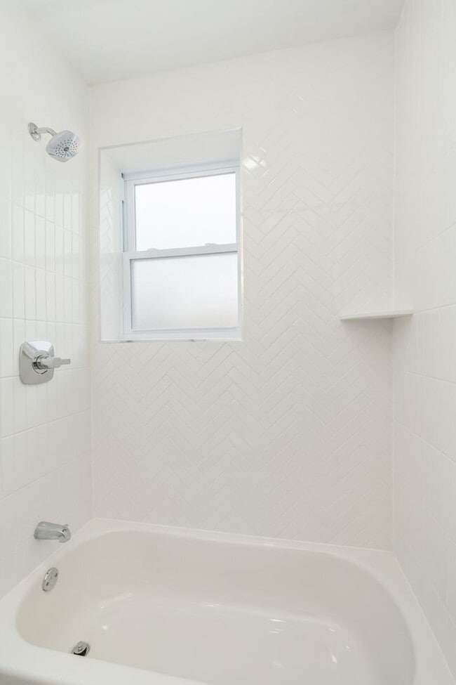 Building Photo - 5758 Spruce St