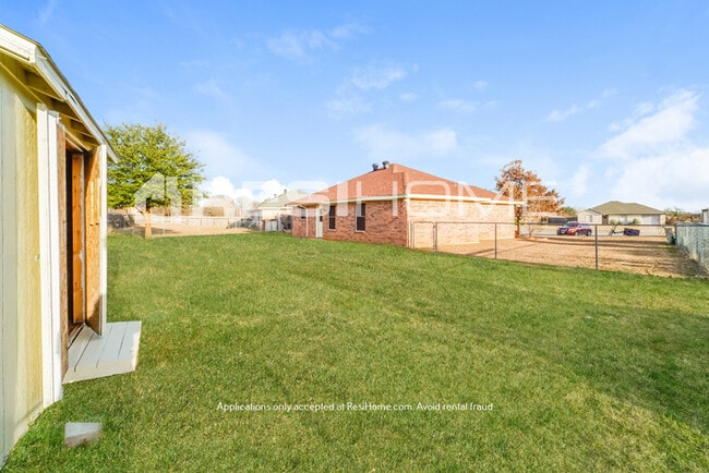 Building Photo - 1106 Dogwood Ct