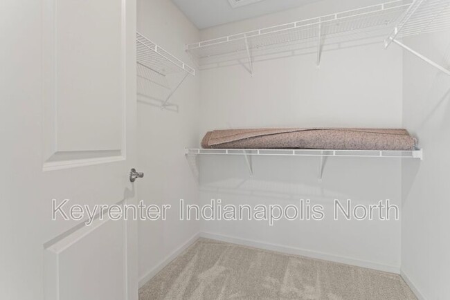 Building Photo - 9738 Behner Dr