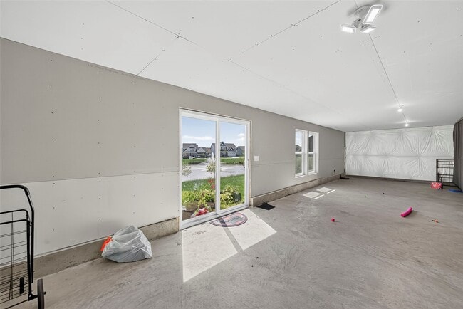 Building Photo - 414 Roddens Wy