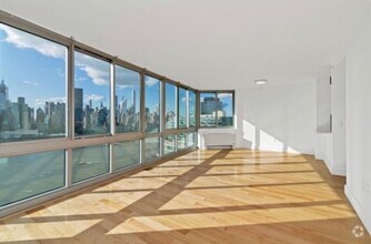 Building Photo - 2 bedroom in Long Island City NY 11109