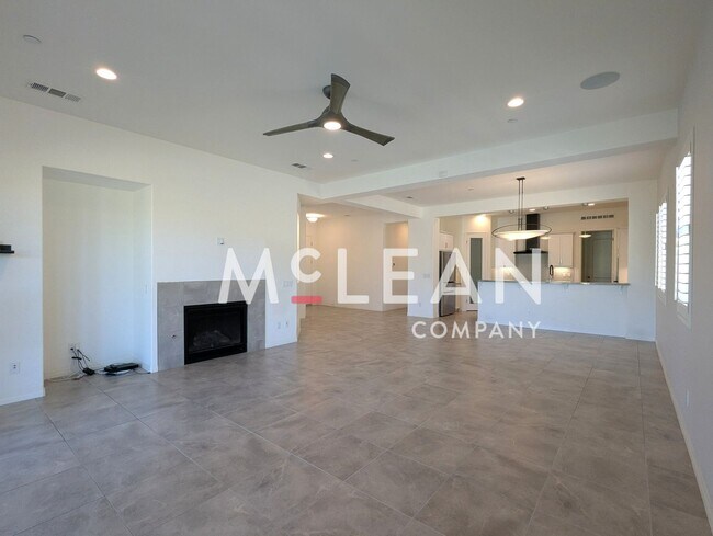 Building Photo - Luxury Desert Living in Desert Princess Co...