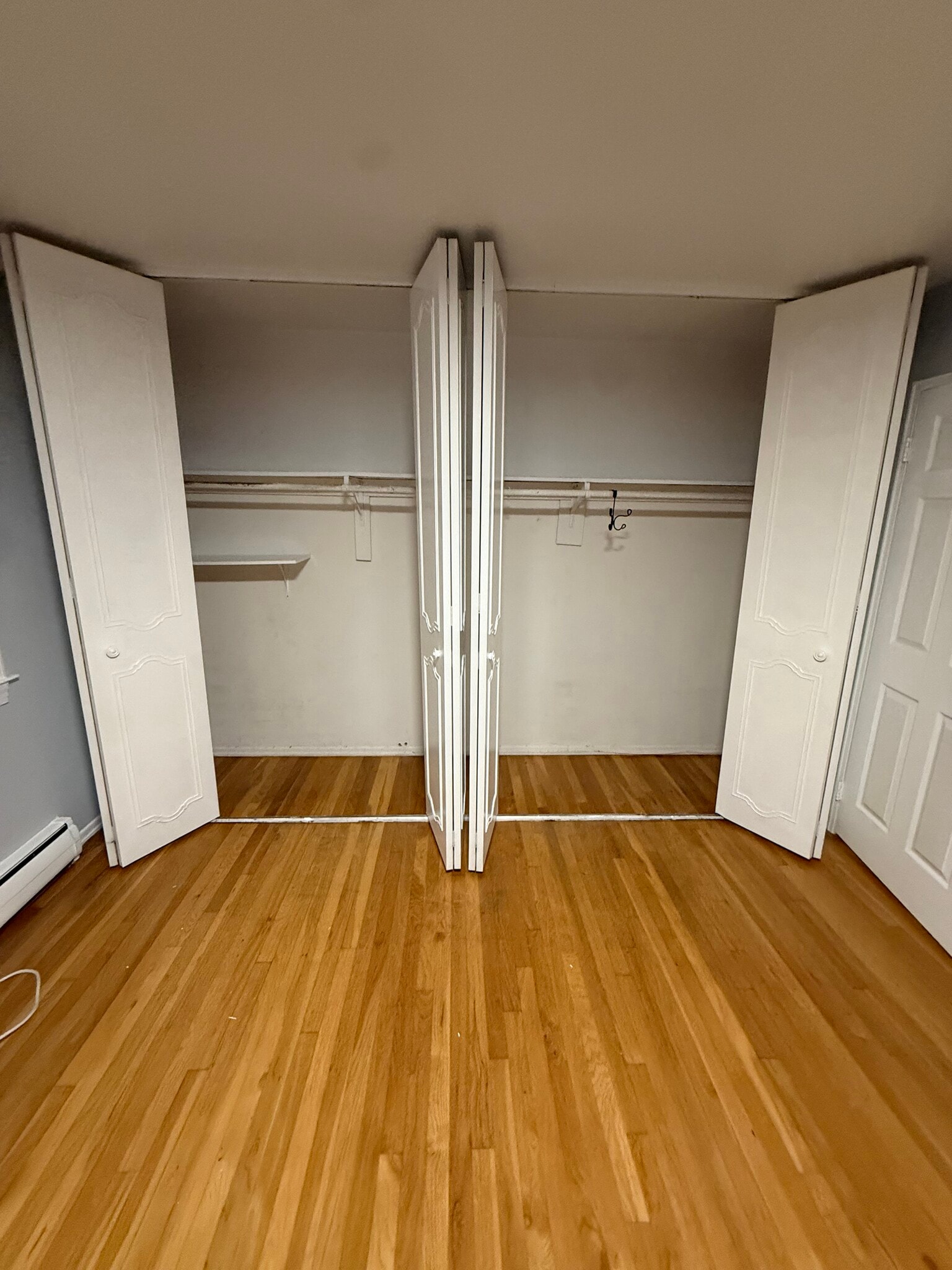 Building Photo - 68 W End Ave