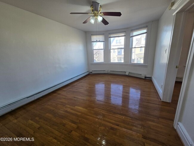 Building Photo - 162 Kearny Ave