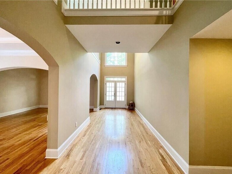 Building Photo - 455 Wembley Cir