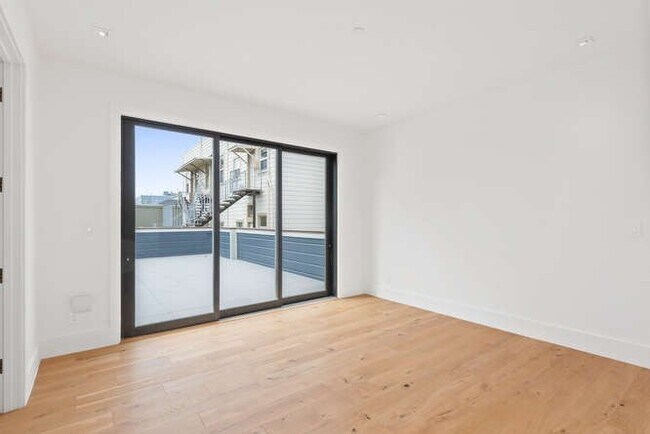 Building Photo - 807 Treat Ave