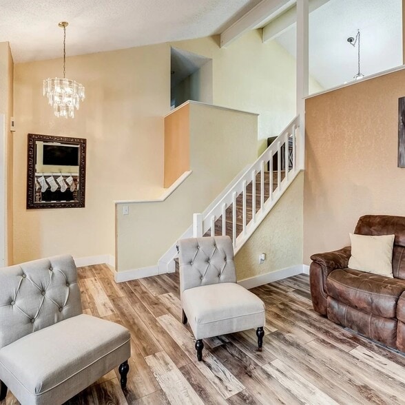 Building Photo - 504 S Laredo Cir