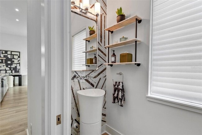 Building Photo - 503 W Canton Ave