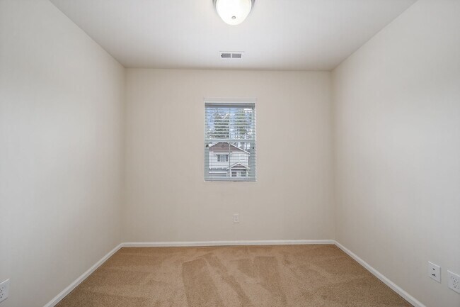 Building Photo - 3119 Harrier St NE
