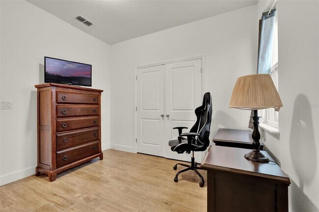 Building Photo - 437 Cinnamon Dr
