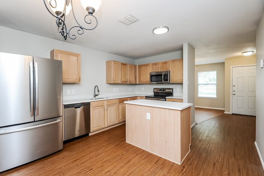 Building Photo - 2325 Northway