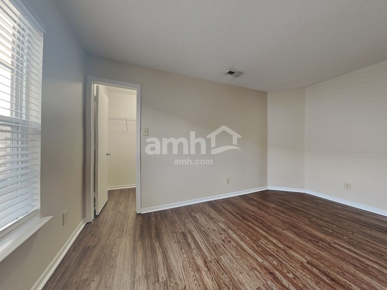 Building Photo - 13342 Allegiance Dr