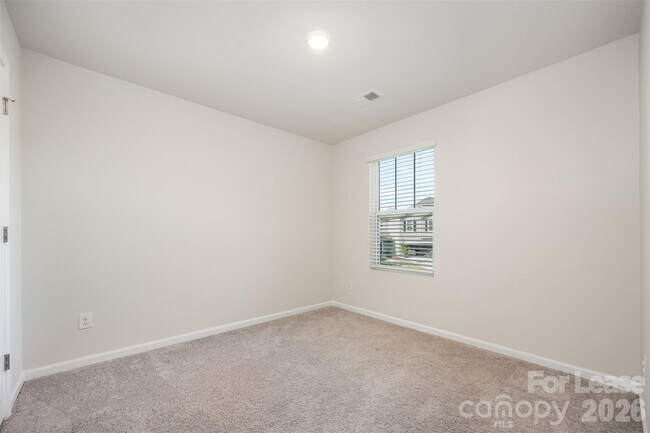 Building Photo - 1108 Harland St