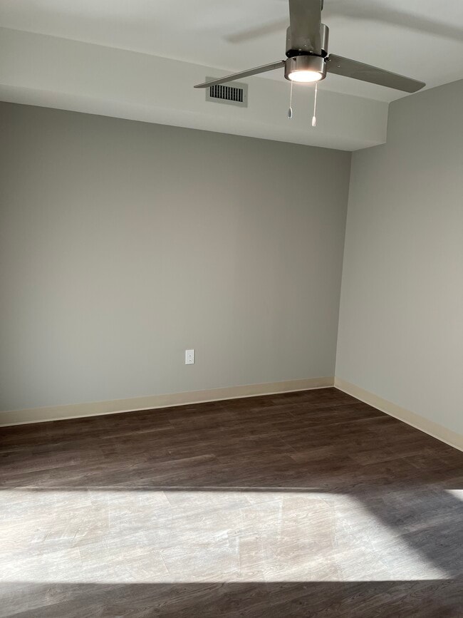 Building Photo - 330 Newtown Apartments