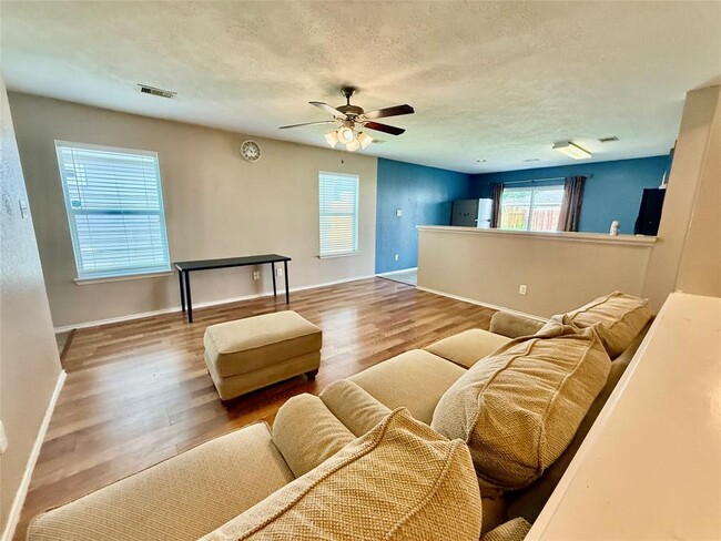 Building Photo - 15327 Harris Canyon Ln