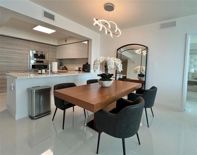 Building Photo - 300 Sunny Isles Blvd