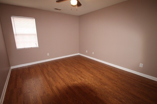 Building Photo - 1056 Cherry Meadow Ln
