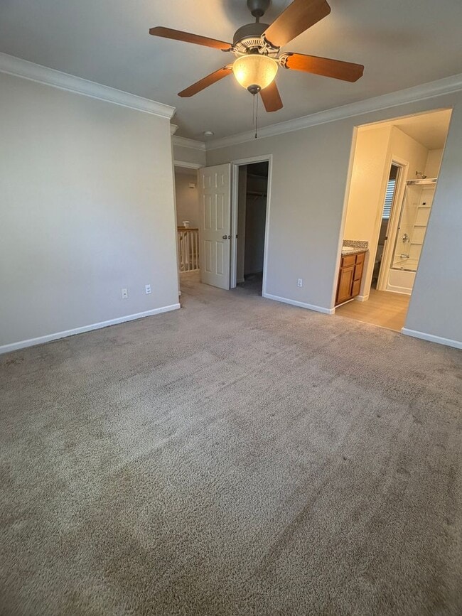 Building Photo - 2348 la Villa Way
