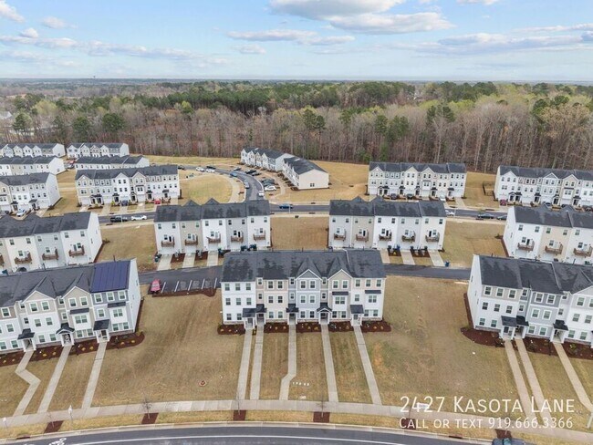 Building Photo - 2427 Kasota Ln