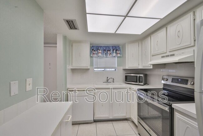 Building Photo - 801 83rd Ave N