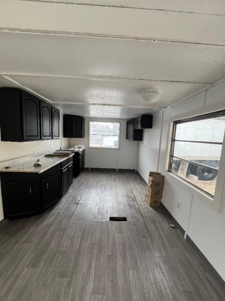 Building Photo - 2825 SE 14th St