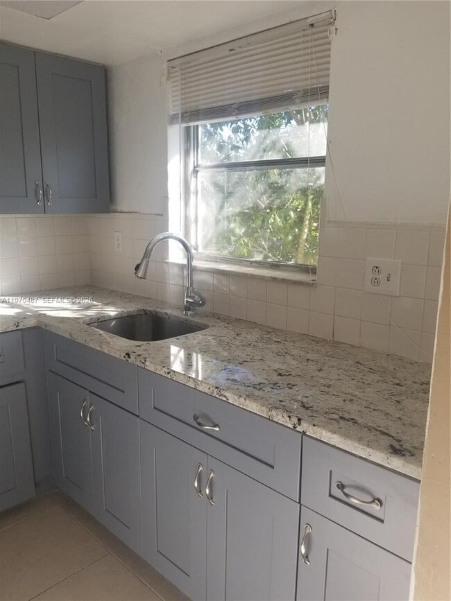 Building Photo - 3090 Coral Springs Dr