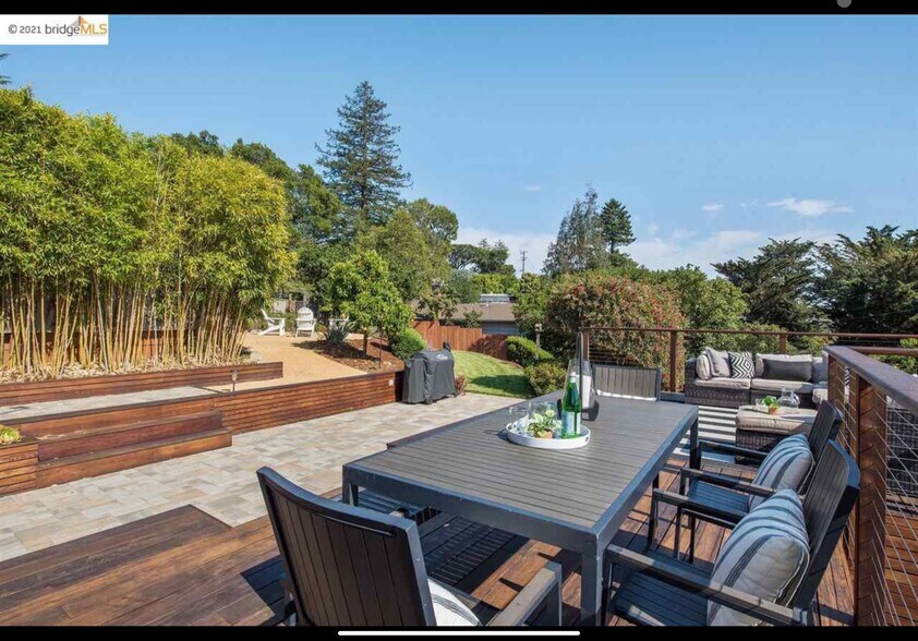 Deck - 6344 Snake Rd