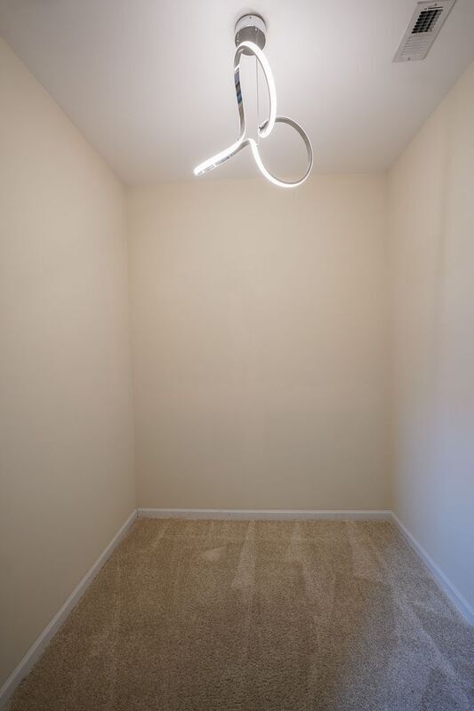 Building Photo - 43 Sand Valley Ct