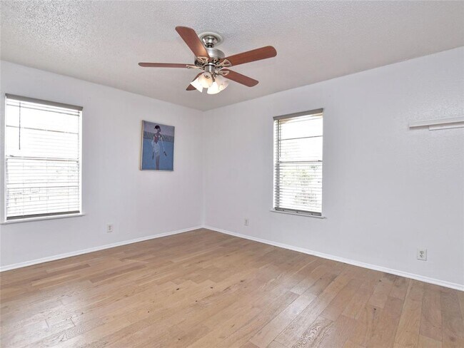 Building Photo - 9701 Hansford Dr