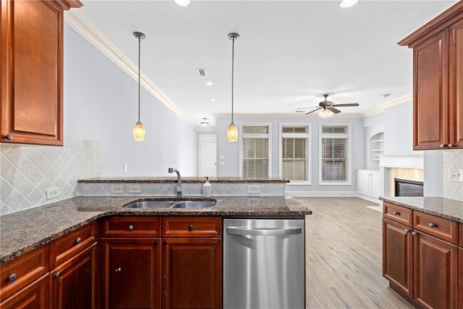Building Photo - 10686 Austen Bend