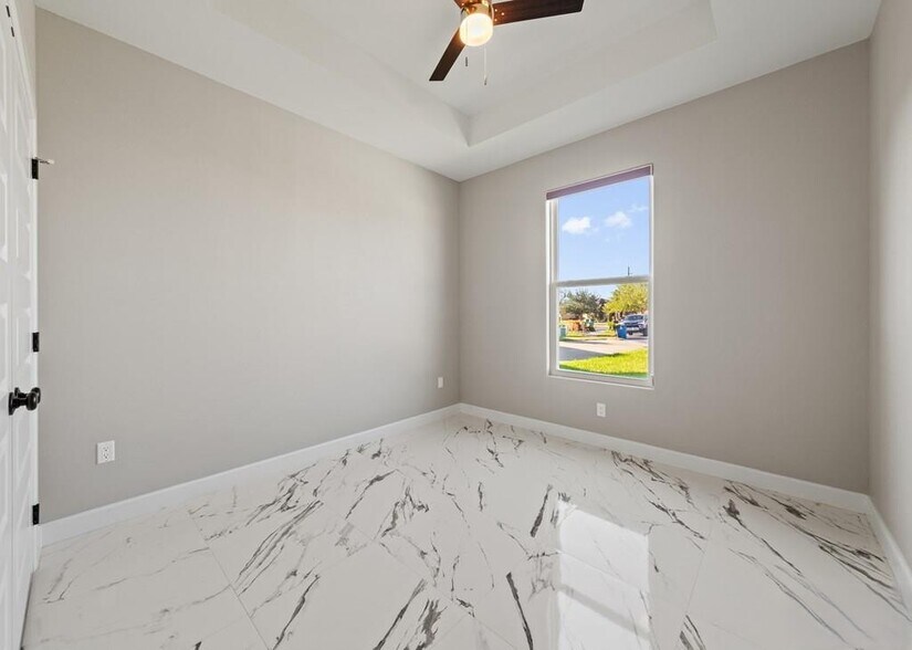 Building Photo - 4034 Solid Dr