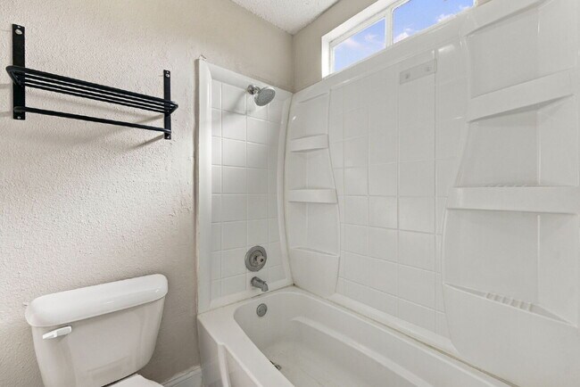 Building Photo - 7203 Timbercreek Dr