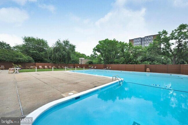 Building Photo - 1250 4th St SW