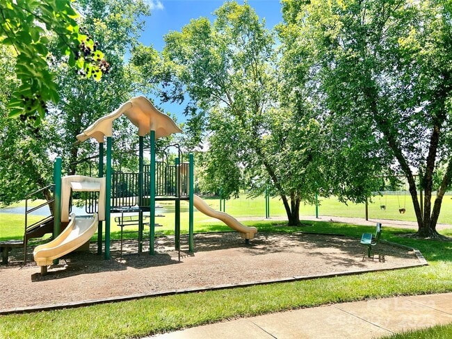 Building Photo - 5717 Lindley Crescent Dr