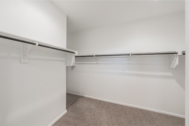 Building Photo - 8637 Centerboard Ln