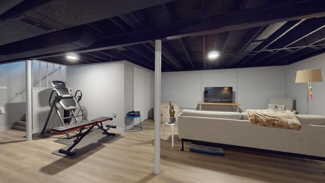 Building Photo - 2543 William Ave