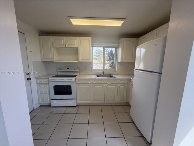 Building Photo - 1853 SW 17th St