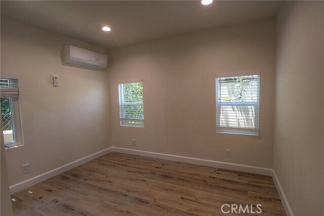 Building Photo - 1127 Manzanita St