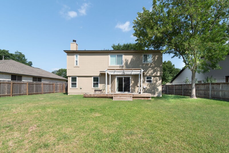 Building Photo - 8319 Columbia Falls Dr