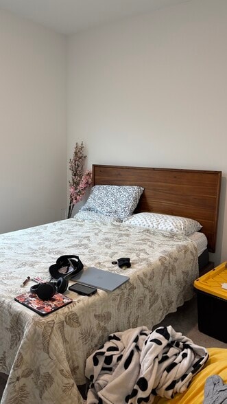 Bedroom - 500 SE Ranch Oak Cir