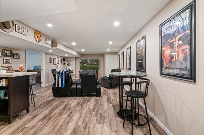 Building Photo - ***Amazing opportunity to rent this beauti...