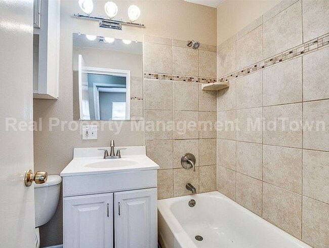 Building Photo - Charming 3-Bedroom Home with Spacious Yard in Garland