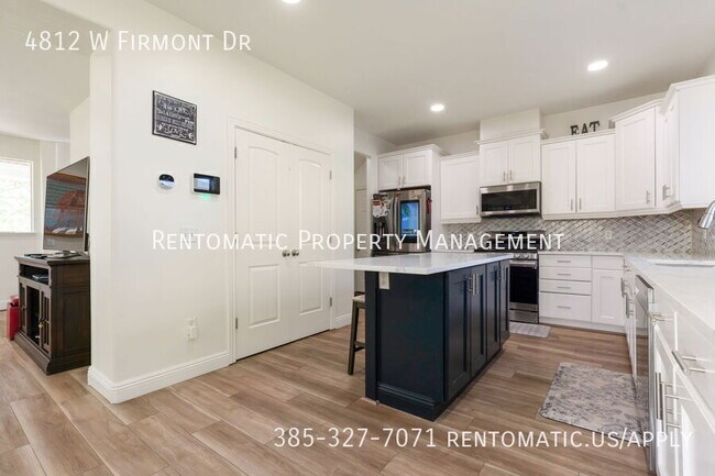 Building Photo - 4812 Firmont Dr