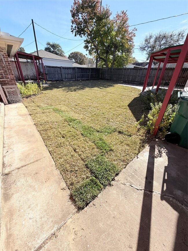 Building Photo - 9231 Stroud Dr