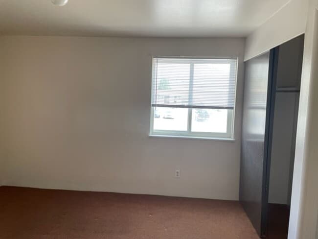 Building Photo - Great South Ogden Condo